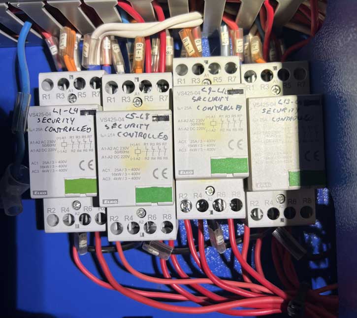 Commercial lighting wiring